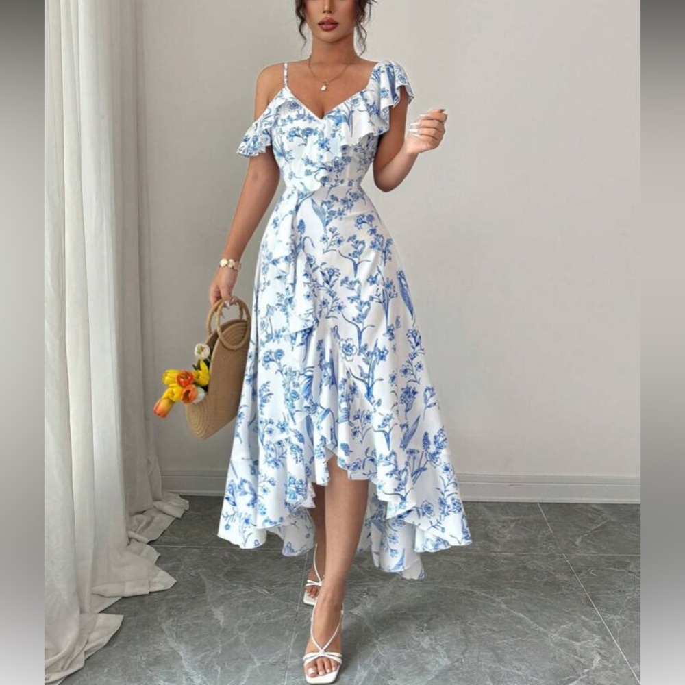 Elegant Blue Floral Maxi Dress - Picture 6 of 6